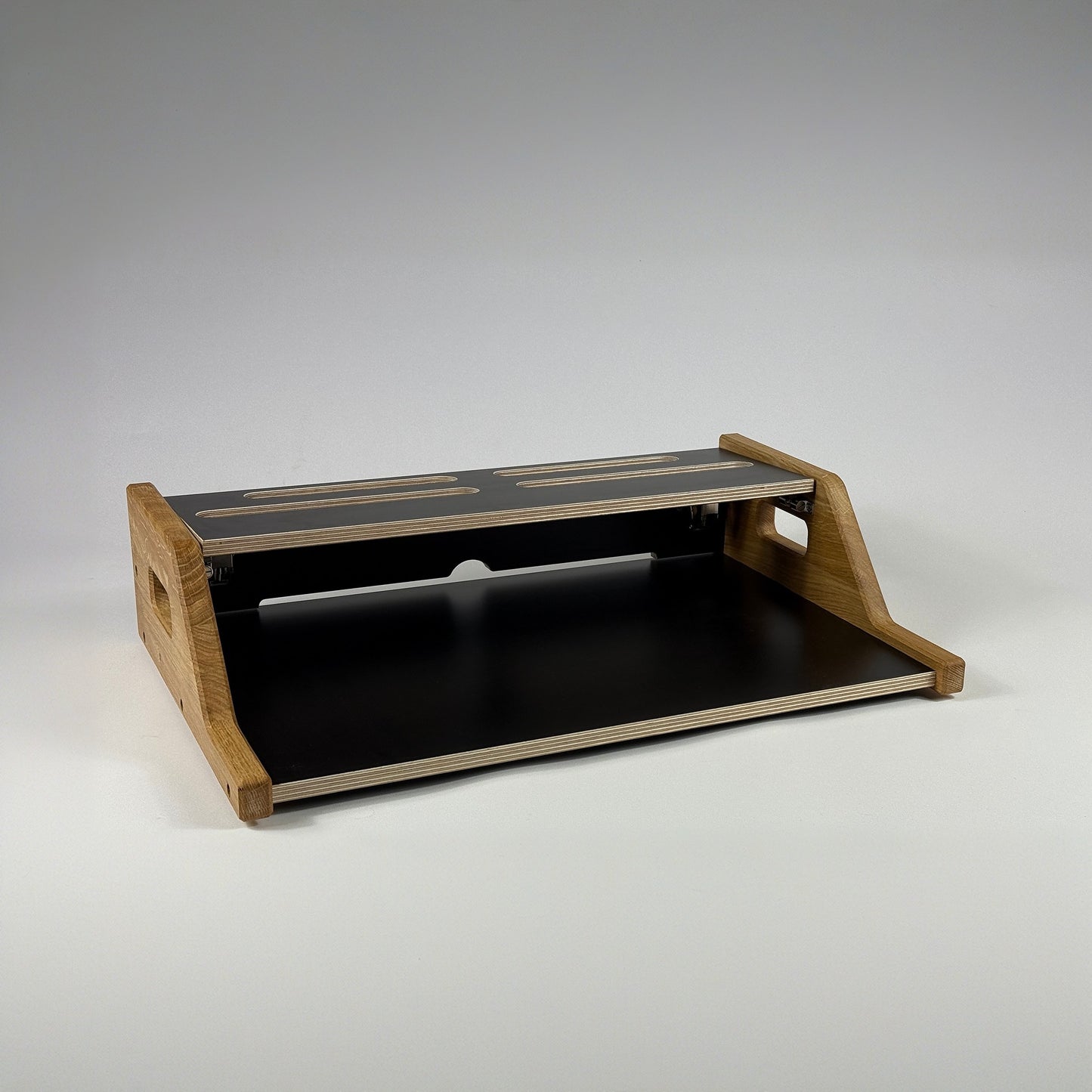 Pedalboard "STAGE" - 50cm x 33cm - schwarz - Perfekt für E-Gitarre, Akustik-Gitarre, E-Bass und mehr!